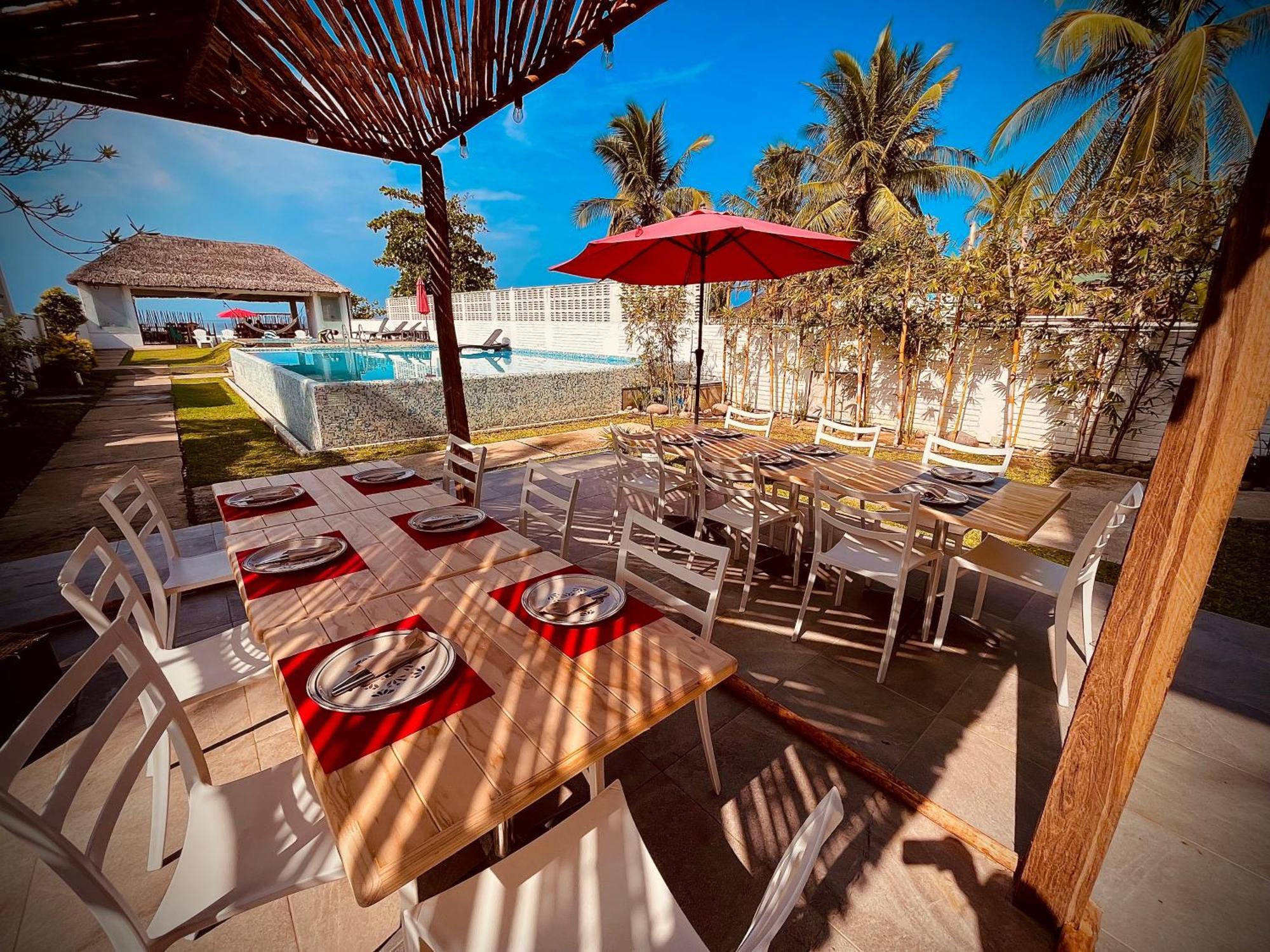 Hotel "Casa Mangata" Puerto Arista Esterno foto